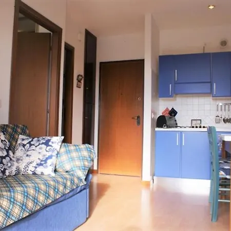 Laguna Apartment *